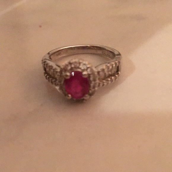 Ruby ring - Picture 2 of 4